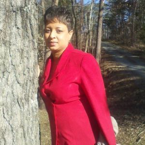 Meet your Posher, Edith